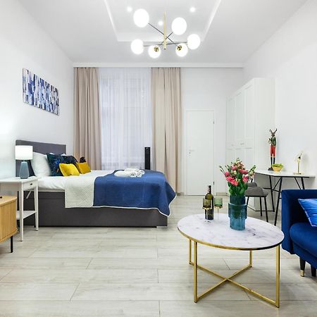 Bluebird Apt Old Town & Wawel Hill By Vistula River - By Homelike קרקוב מראה חיצוני תמונה